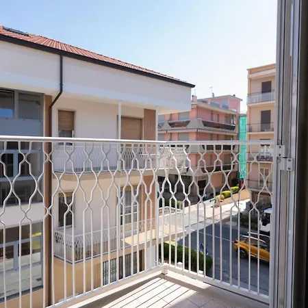 Olivette Meraviglia A 200m Dal Mare-free Parking *