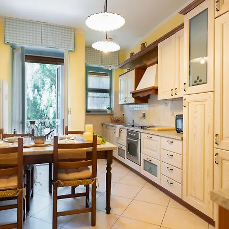Olivette Meraviglia A 200m Dal Mare-free Parking Apartamento